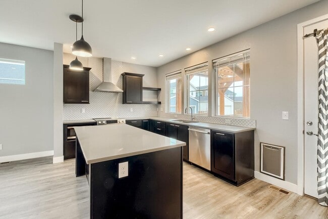 Foto del edificio - 4778 Quandary Peak St