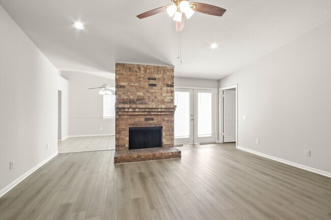 Foto del edificio - 18726 Droitwich Dr