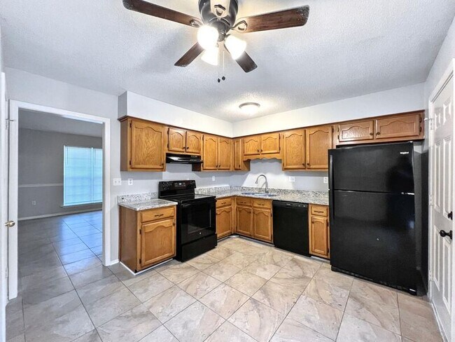 Building Photo - 6285 Jamestown Dr