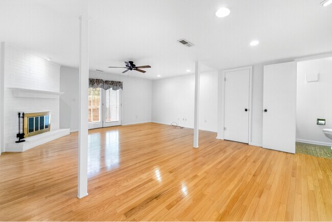 Foto del edificio - 1481 Bentley Ln SE