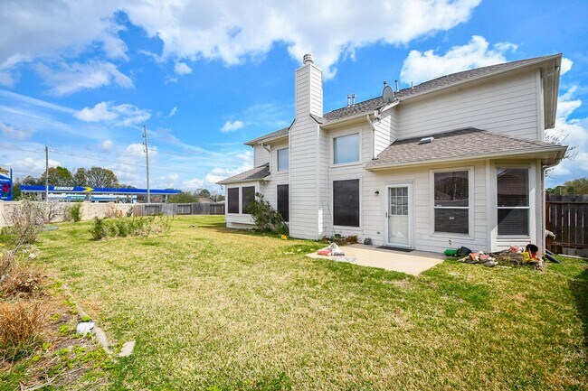 Foto del edificio - 14234 Silver Glade Ln