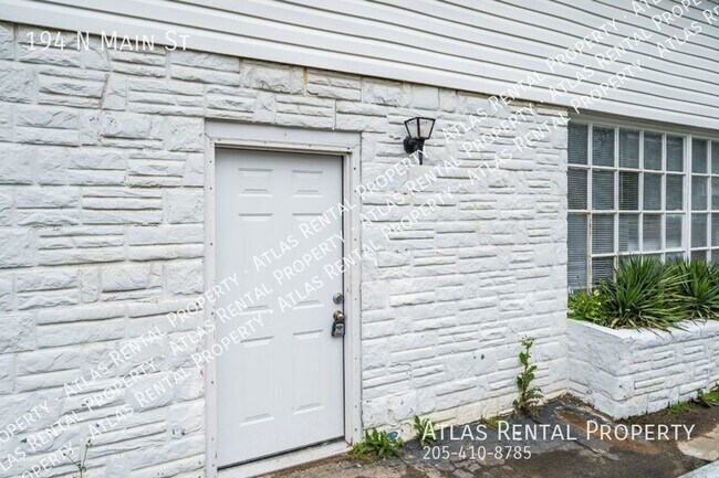 Building Photo - 194 N Main St. Graysville