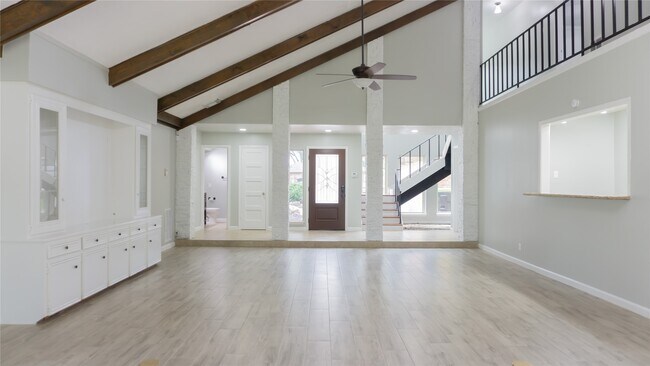 Foto del edificio - 3406 Deerwood Ln