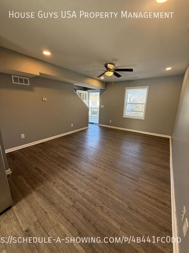 Foto del edificio - 3207 E 20th St