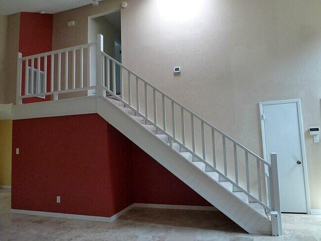 Foto del edificio - 3222 Hunterwood Dr