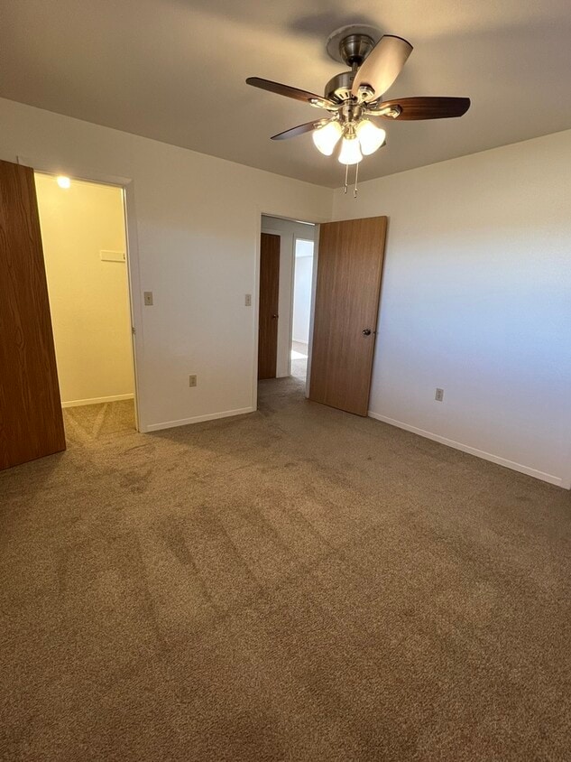 Building Photo - 1387 Dakota Dr