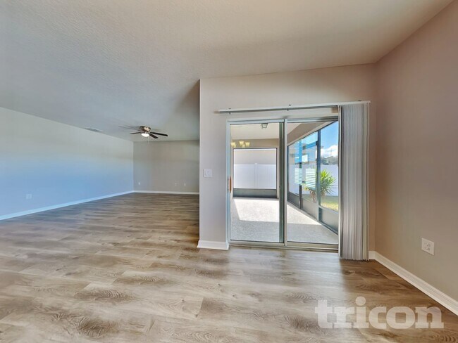 Foto del edificio - 4262 Roberta Dr