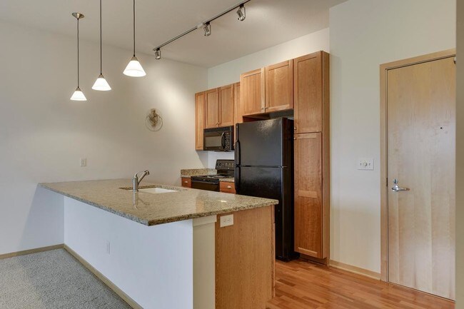 Building Photo - 4525 Park Commons Dr