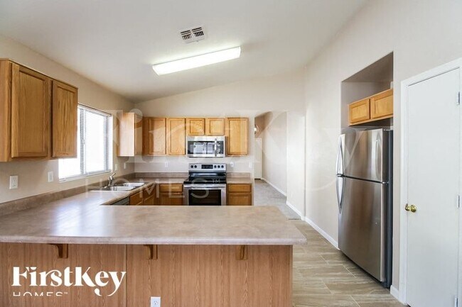 Foto del edificio - 930 E Nardini St