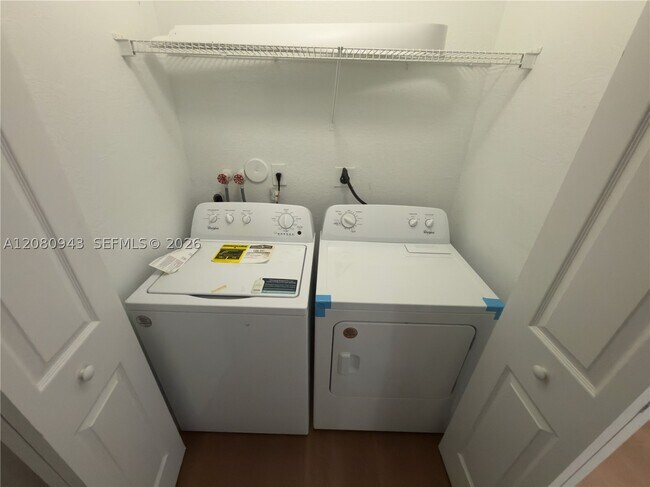 Building Photo - 7978 SW 166th Pl