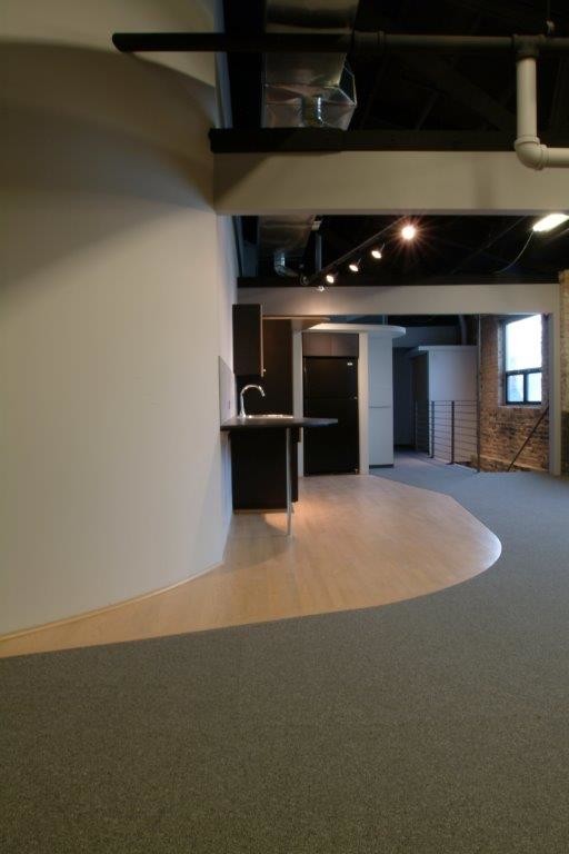 Building Photo - 2121 Dewey Ave