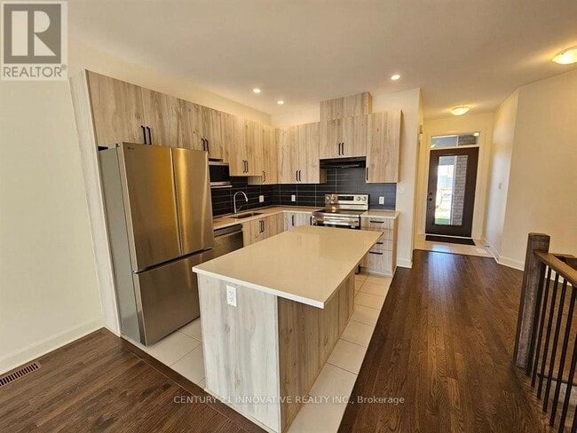 Building Photo - 1307 Demers Ave