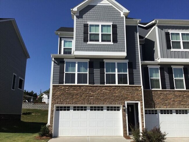 Building Photo - 3-Story Serenade Townhome