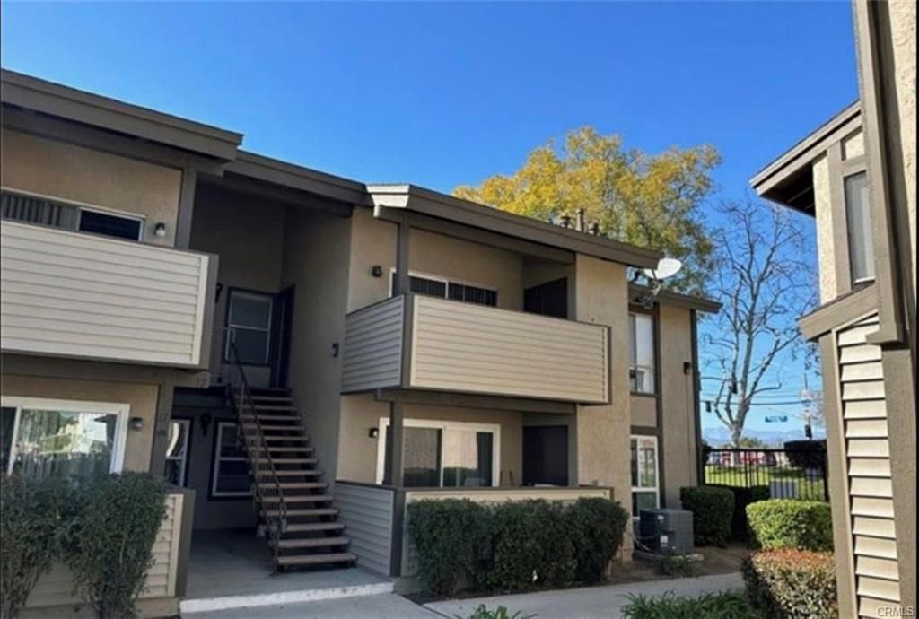 Building Photo - 6351 Riverside Dr