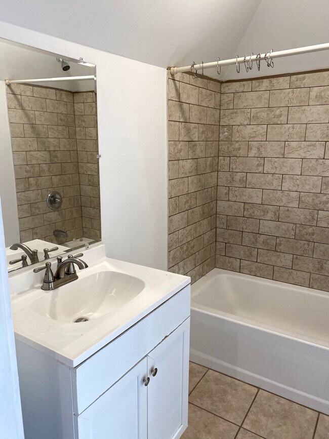 Foto del edificio - 320 Winthrop Ave