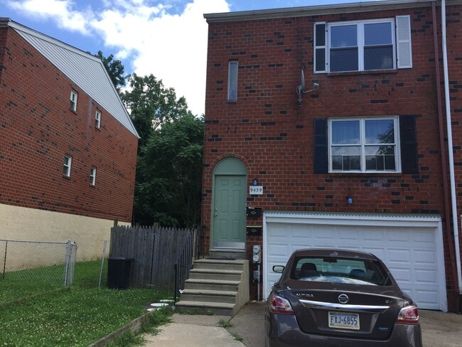 Foto del edificio - 9439 Woodbridge Rd