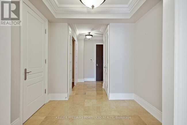 Building Photo - 10 Bellair St