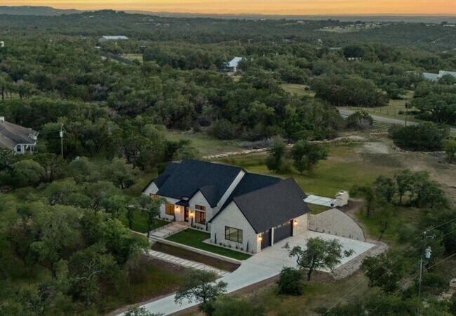 Foto del edificio - 208 Stonegate Ln