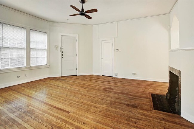 Building Photo - 4408 Yoakum Blvd