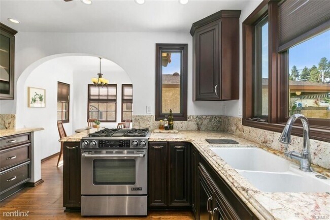 Building Photo - 4 br, 4 bath House - 3917 Linden Ave