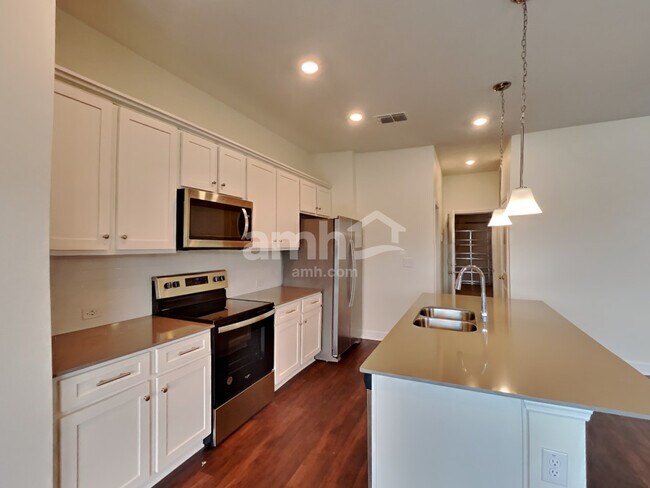 Foto del edificio - 33907 Thyme Dr