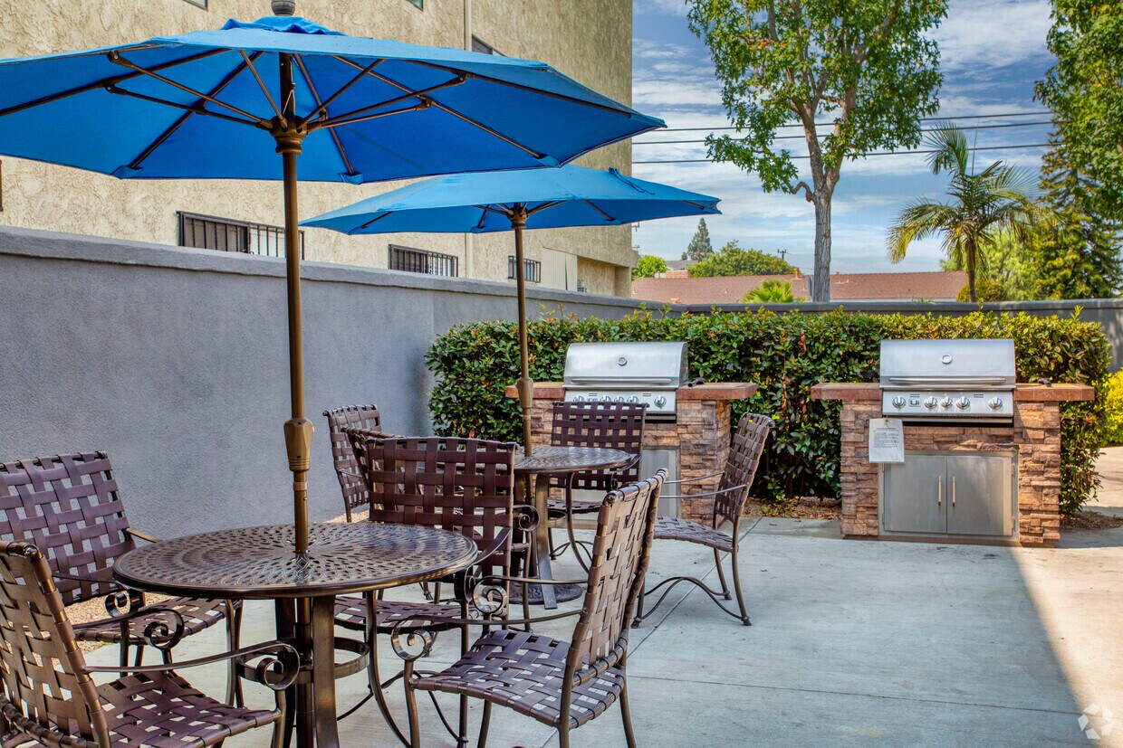 Chadron Apts Apartments in Hawthorne, CA Westside Rentals