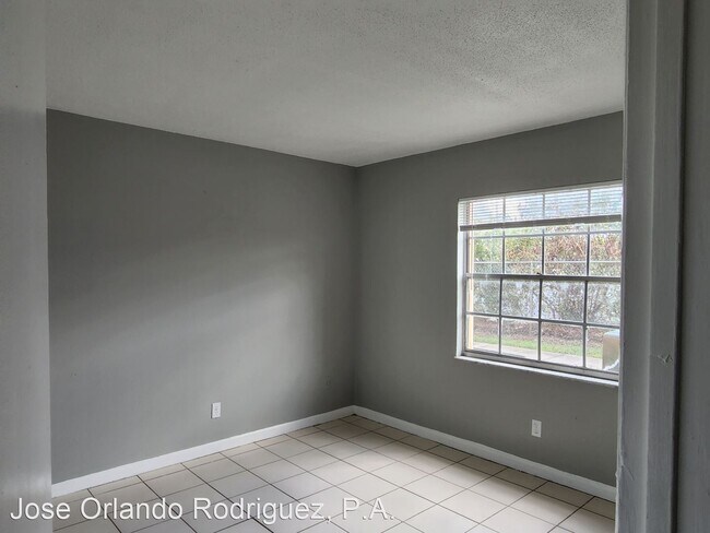 Building Photo - 2 br, 1 bath House - 1603 W Oak Ridge Rd A