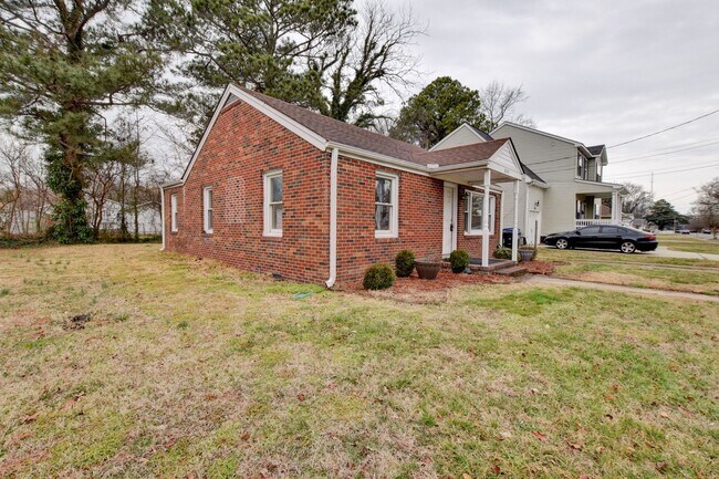 Building Photo - 2808 Arcadia Ave