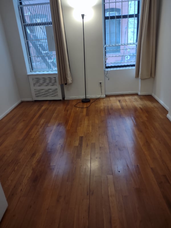 Building Photo - W. 45th St, 9th Ave