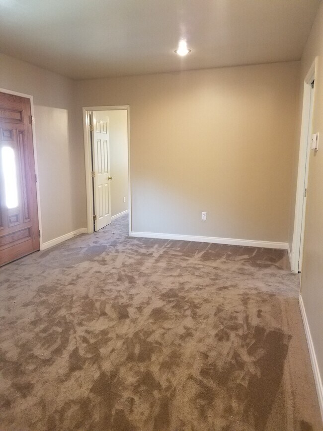 Living Room - 1807 S 4th St