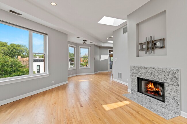 Foto del edificio - 845 W Altgeld St