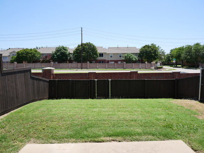 Nice backyard - 4618 Ladyfern Way