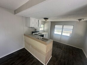 Building Photo - 130 S Suncoast Blvd