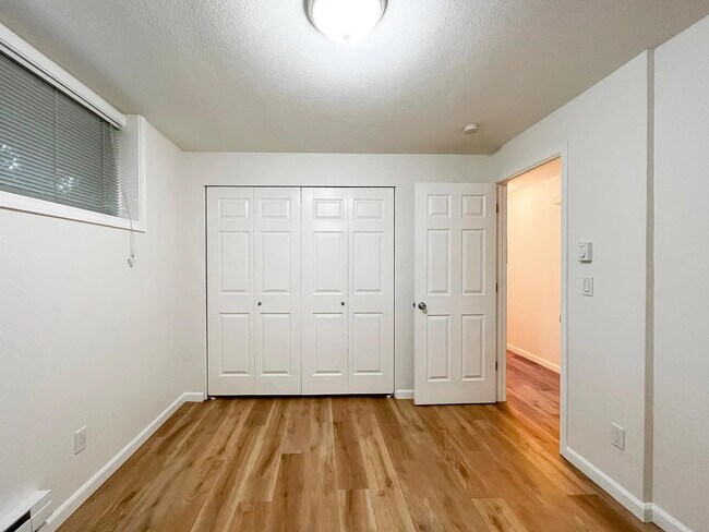 Foto del edificio - 8358 13th Ave NW