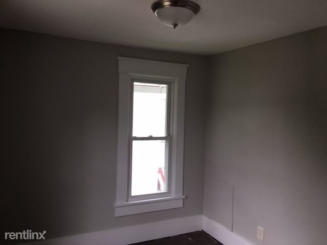 Building Photo - 3 br, 1 bath House - 321 Ohio St