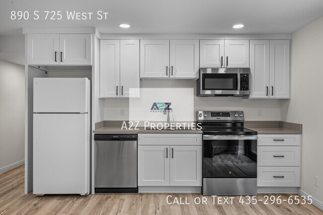 Building Photo - 890 S 725 W St