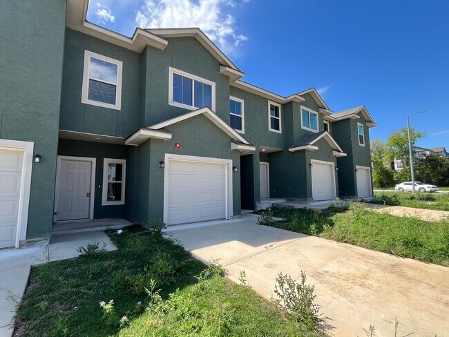 Foto del edificio - 13313 Reid Mdws