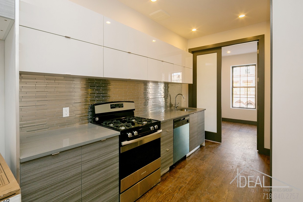 Foto principal - 728 Knickerbocker Ave