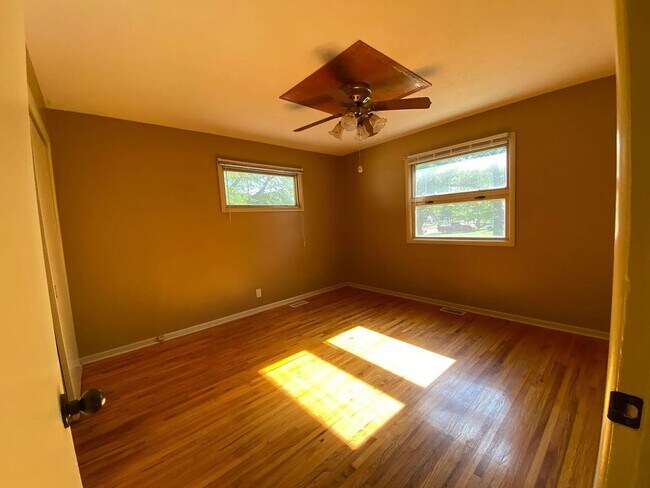 Foto del edificio - Inviting 3-Bedroom Home in Eastridge – Acr...
