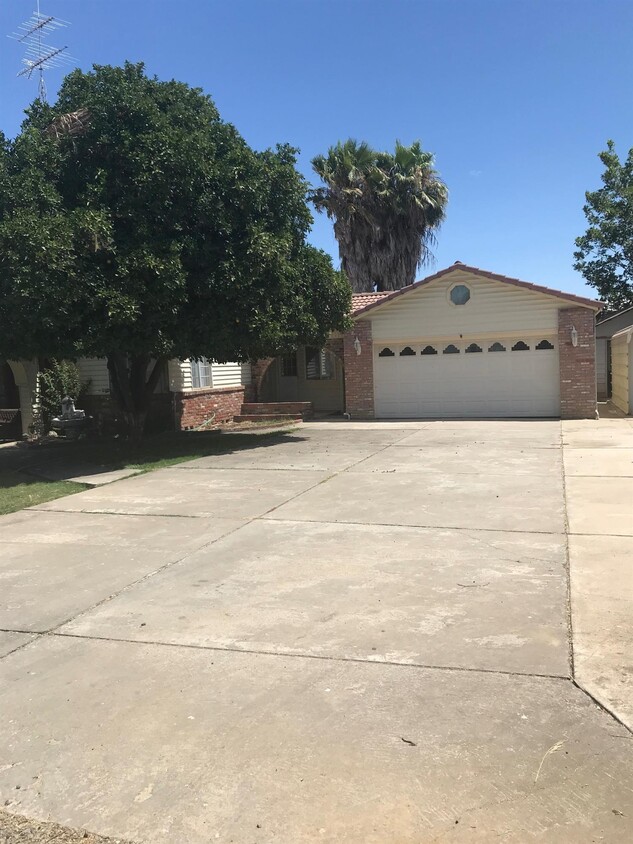 Foto principal - 607 N 1st St