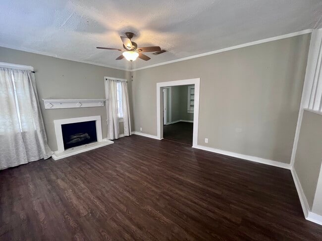 Foto del edificio - 305 Warpath Rd