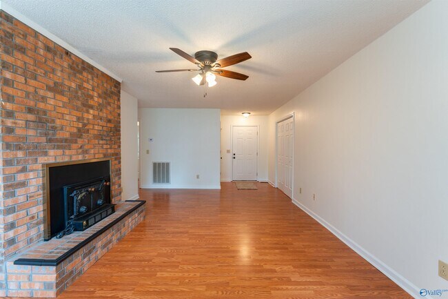 Foto del edificio - 111 Grayson Ave