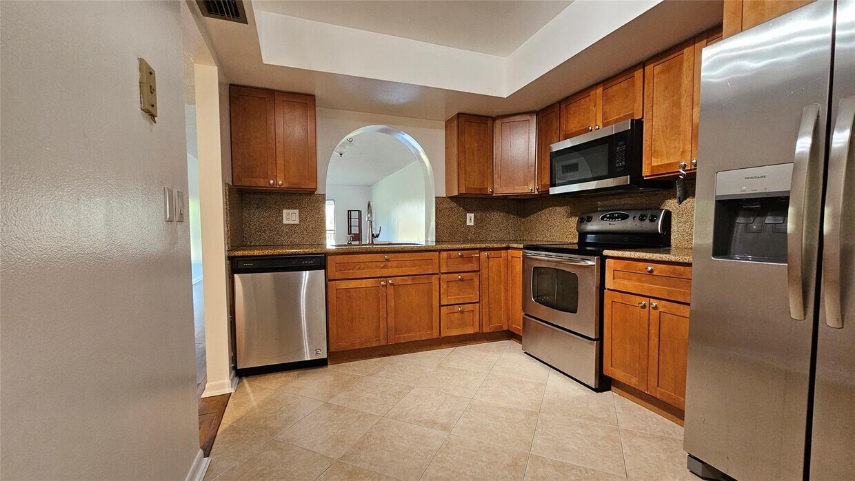 Foto principal - 16171 Blatt Blvd