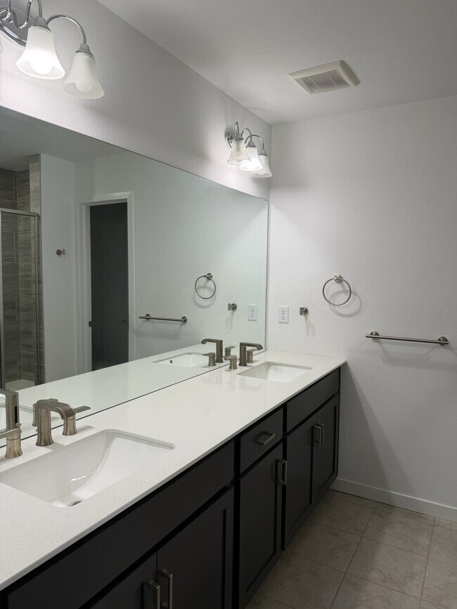 Foto del edificio - 356 Geneva St