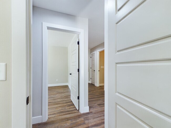 Building Photo - 131