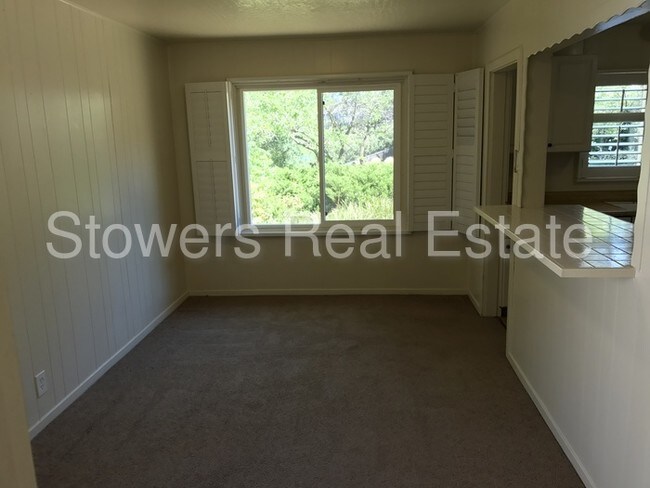 Building Photo - 80 Summit Cir