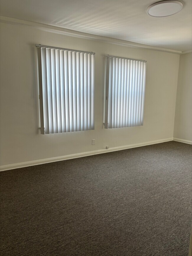 Foto del edificio - 2523 S Sepulveda Blvd