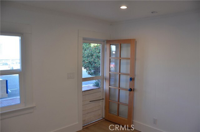 Foto del edificio - 830 Monterey Blvd