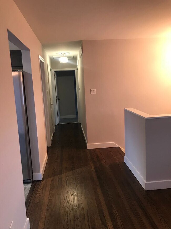 Foto del edificio - Pet Friendly, Renovated Home in Fox School District