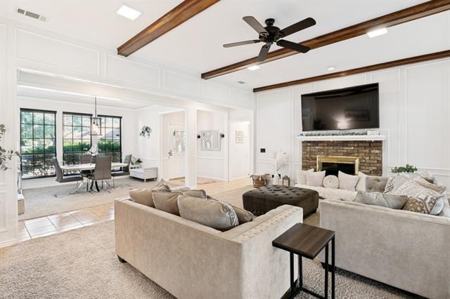 Foto del edificio - 4300 Driftwood Dr